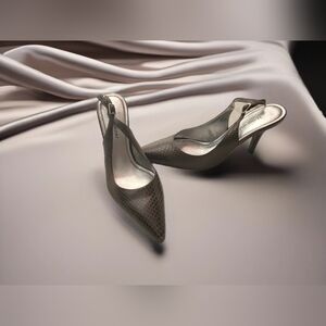 Naturalizer Pointed Toe Slingback Heels in Gray
